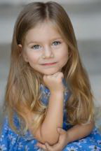 Los Angeles Child Model Agency - Mia